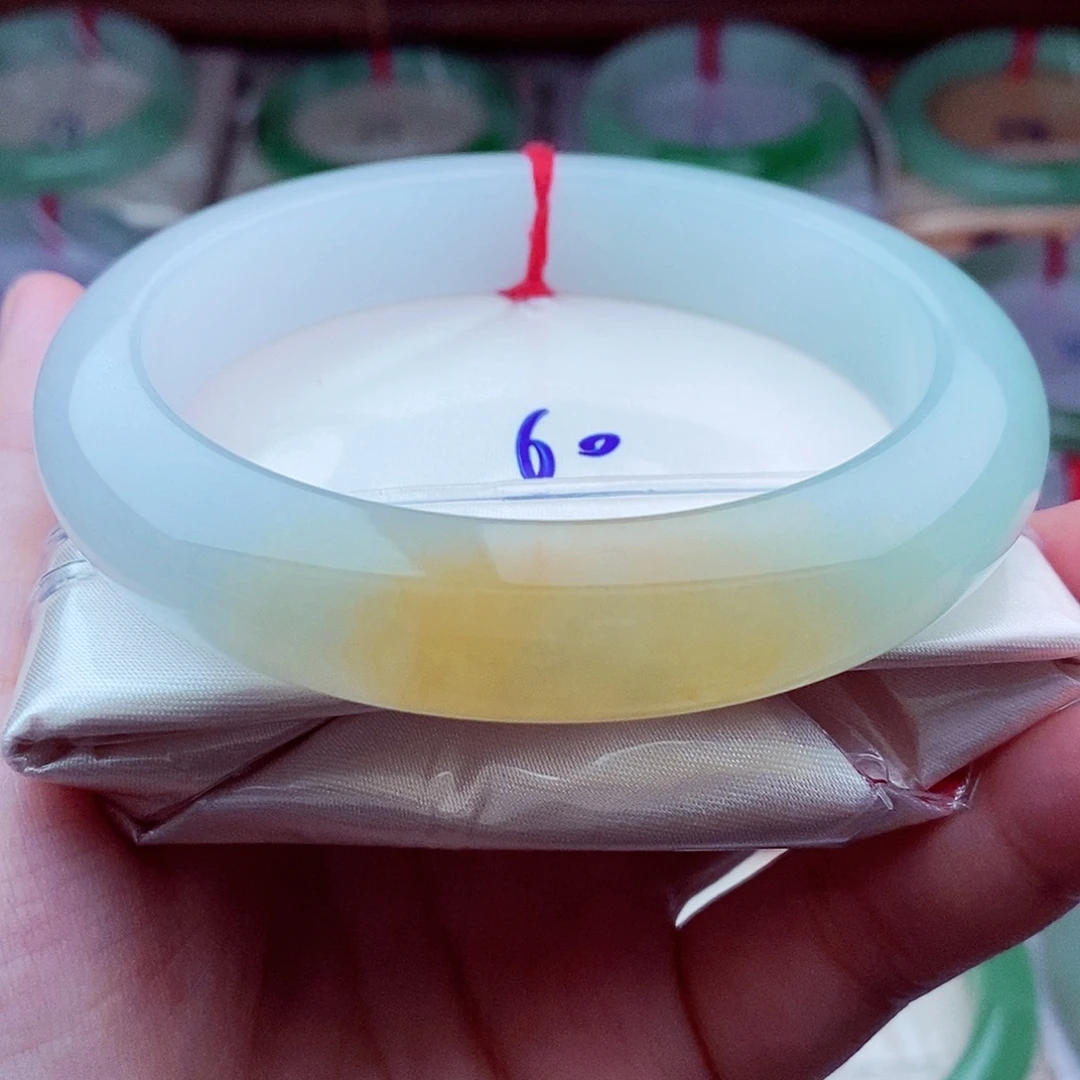 未镶嵌手镯翡翠黄翡 冰润细腻 厚装大气