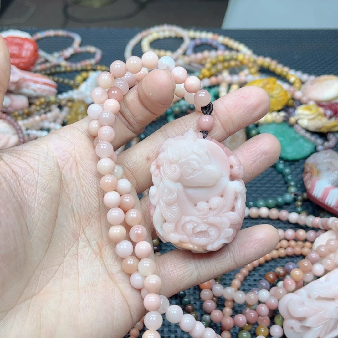 石英质玉颈饰未镶嵌喜*?