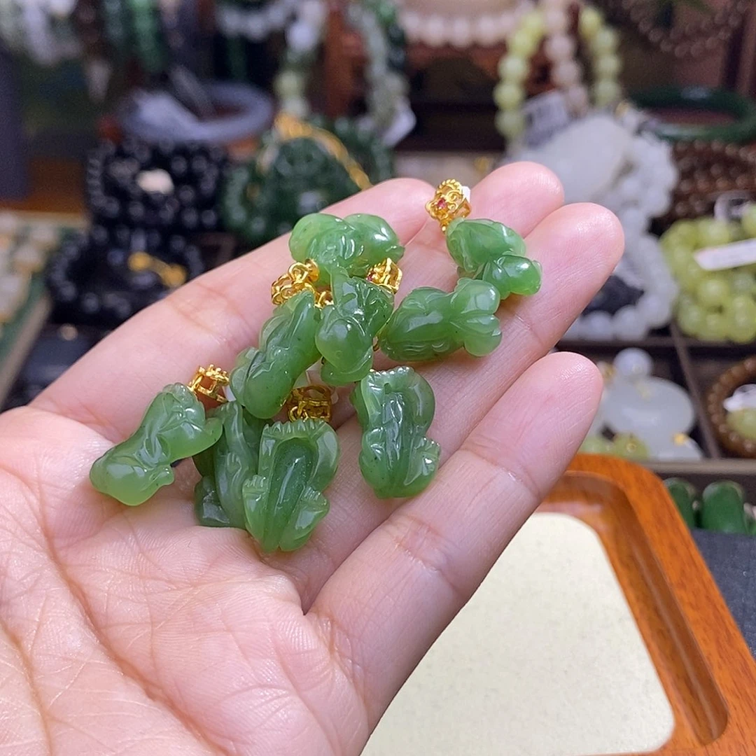 和田玉未镶嵌颈饰多样性发一 925.银碧玉貔貅苹果绿