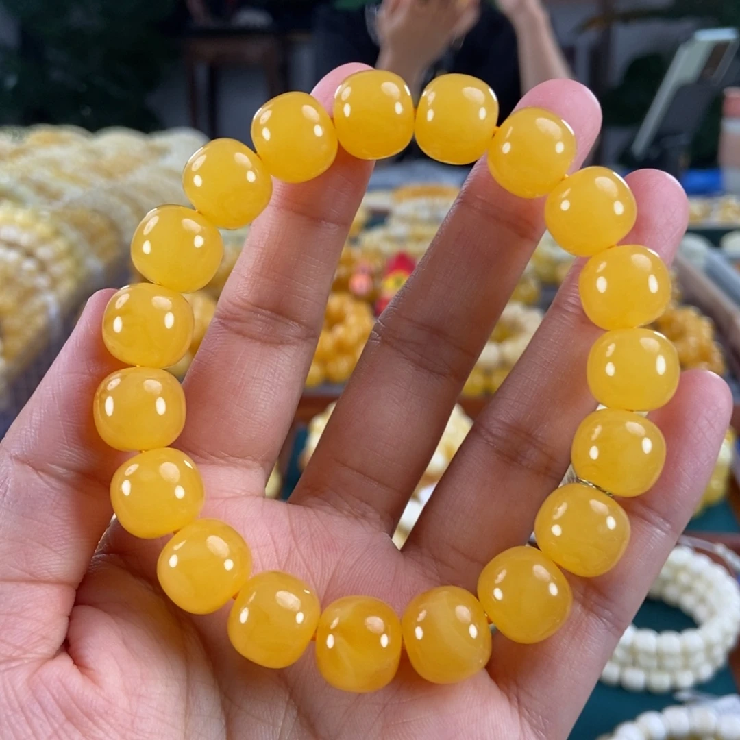 琥珀未镶嵌珠宝奇石13同料鸡油红老型24.21