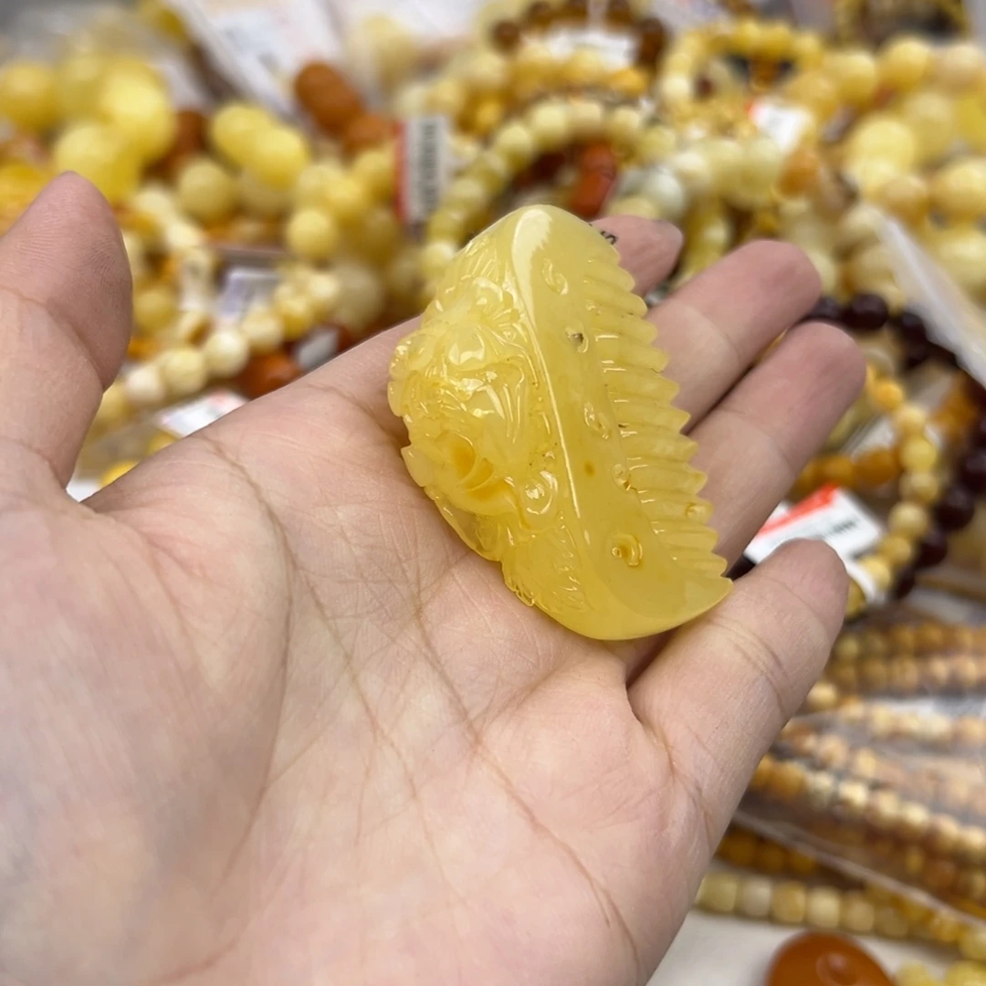 琥珀珠宝奇石未镶嵌