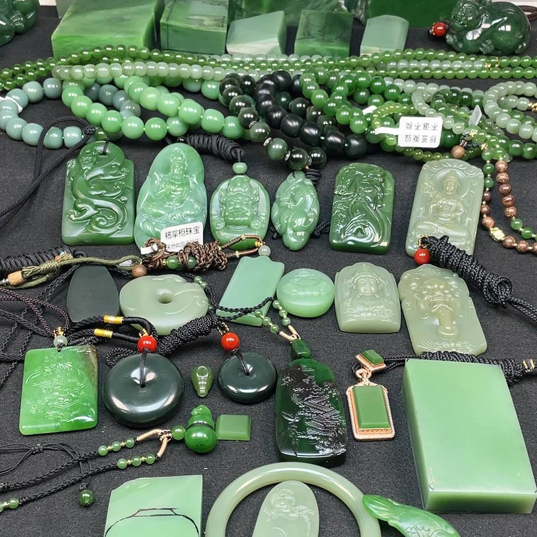 海***浪和田玉（碧玉）未镶嵌颈饰