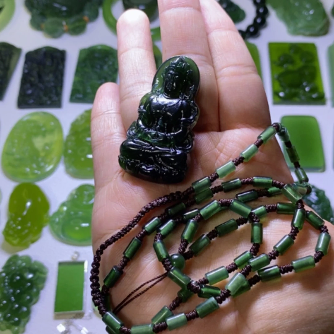 【闪购商品】蛇纹石玉未镶嵌颈饰晨*