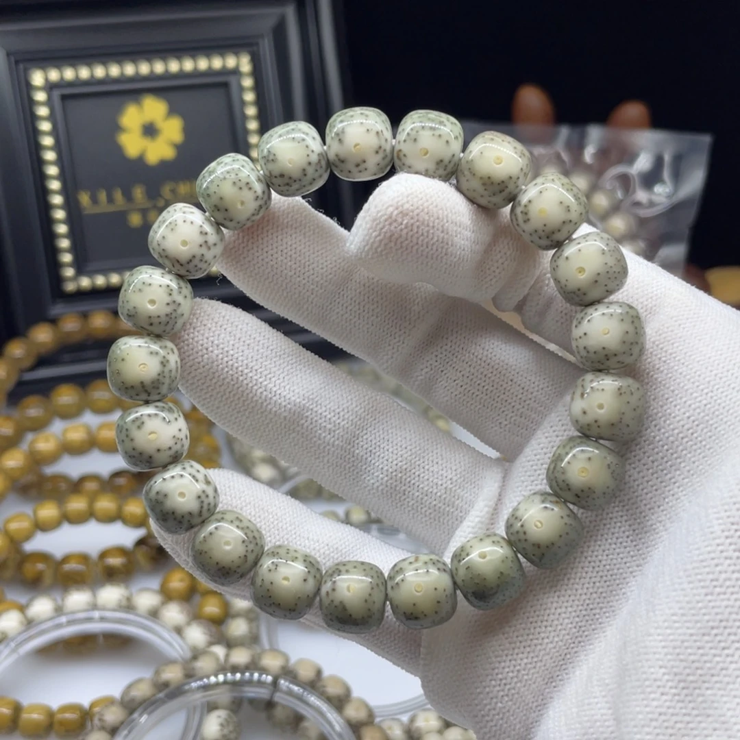 星月菩提吊坠11绿包白大眼睛           A10