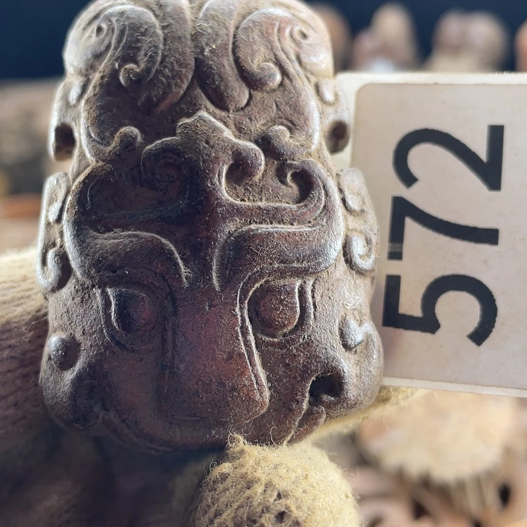 和田玉（糖玉）未镶嵌挂件