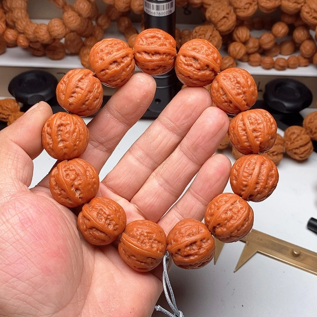 木质类文玩核桃2.4光头元宝