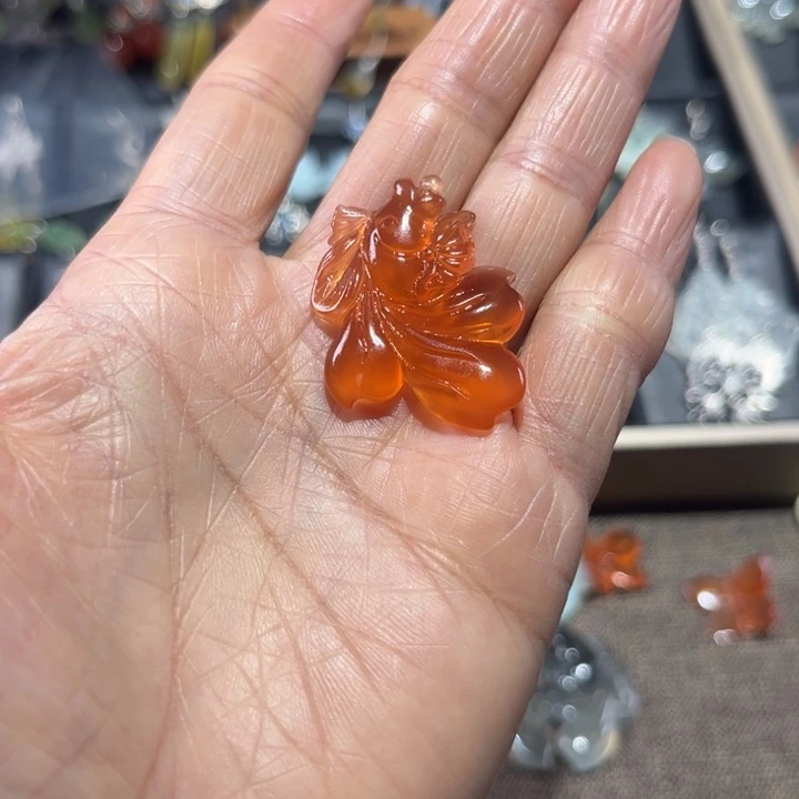 喜***香蛇纹石玉未镶嵌耳饰