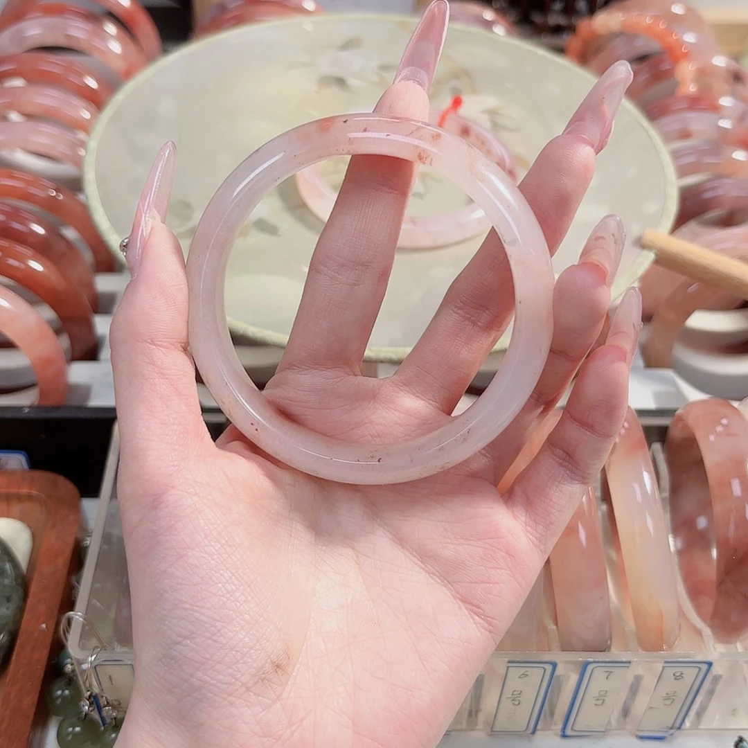 石英质玉手镯未镶嵌杳***晚