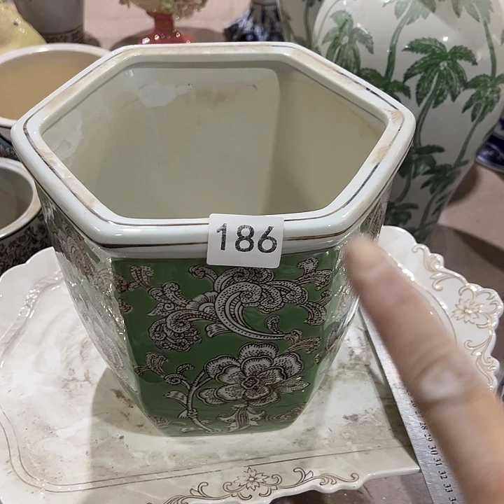 瓷片瑕。。。。。。。。。。。。？？