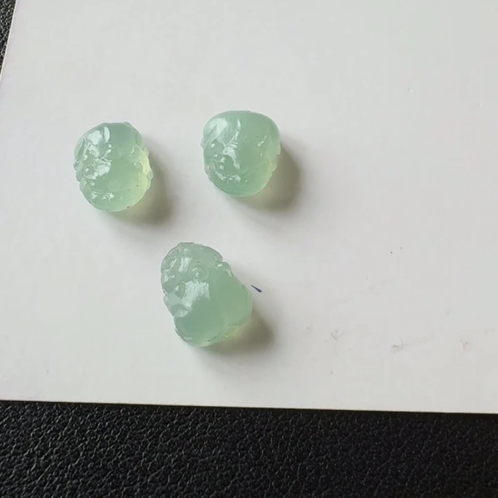 定制翡翠未镶嵌貔貅