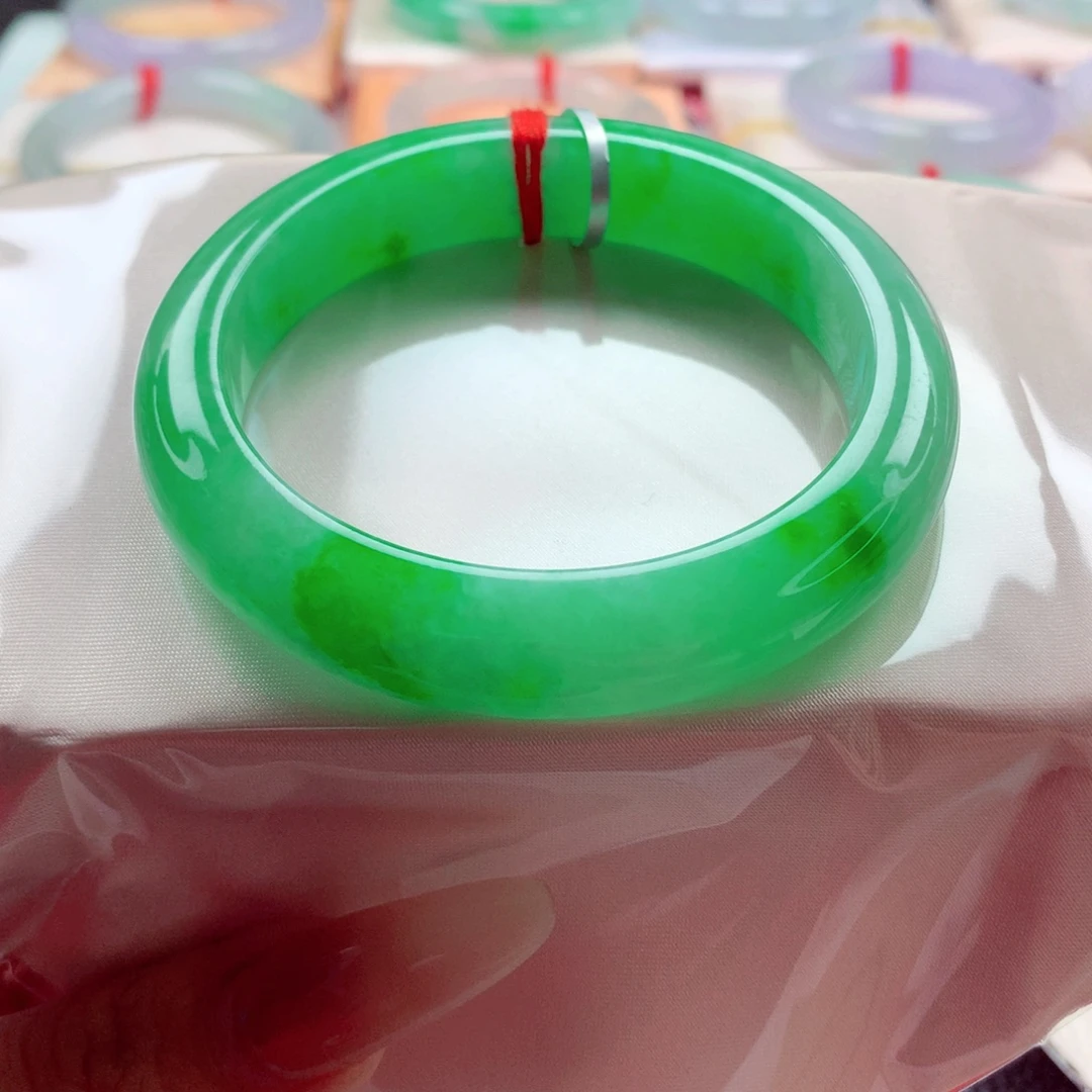 翡翠未镶嵌手镯57正阳绿满色底妆很好强推 敏