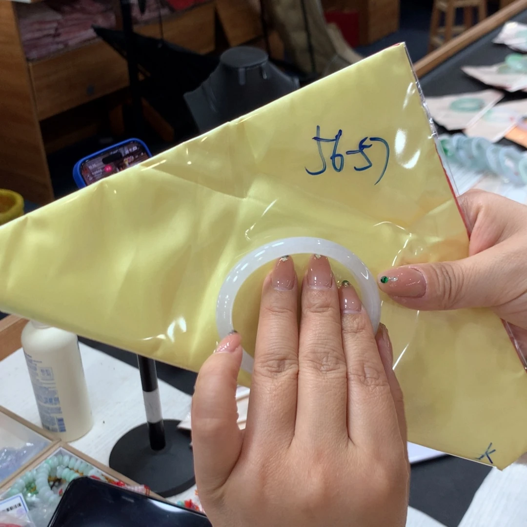 未镶嵌手镯翡翠48小时鉴赏