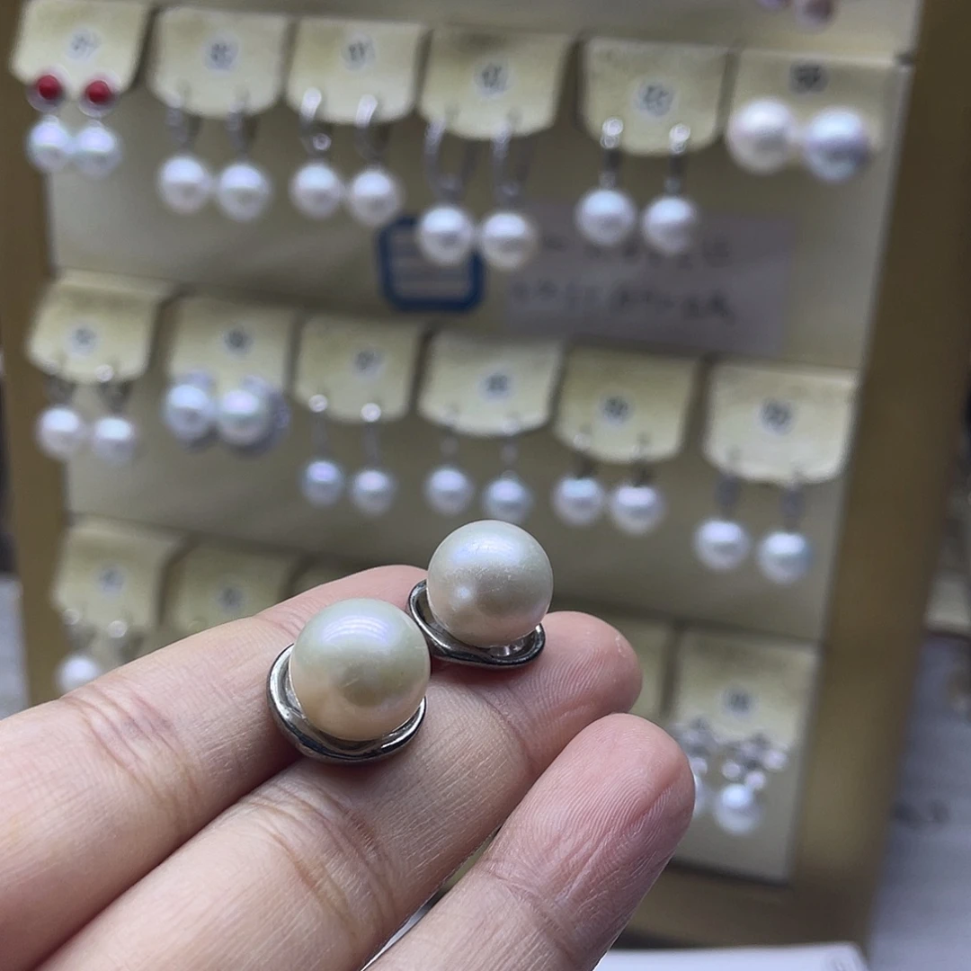 淡水珍珠银S925镶嵌耳饰