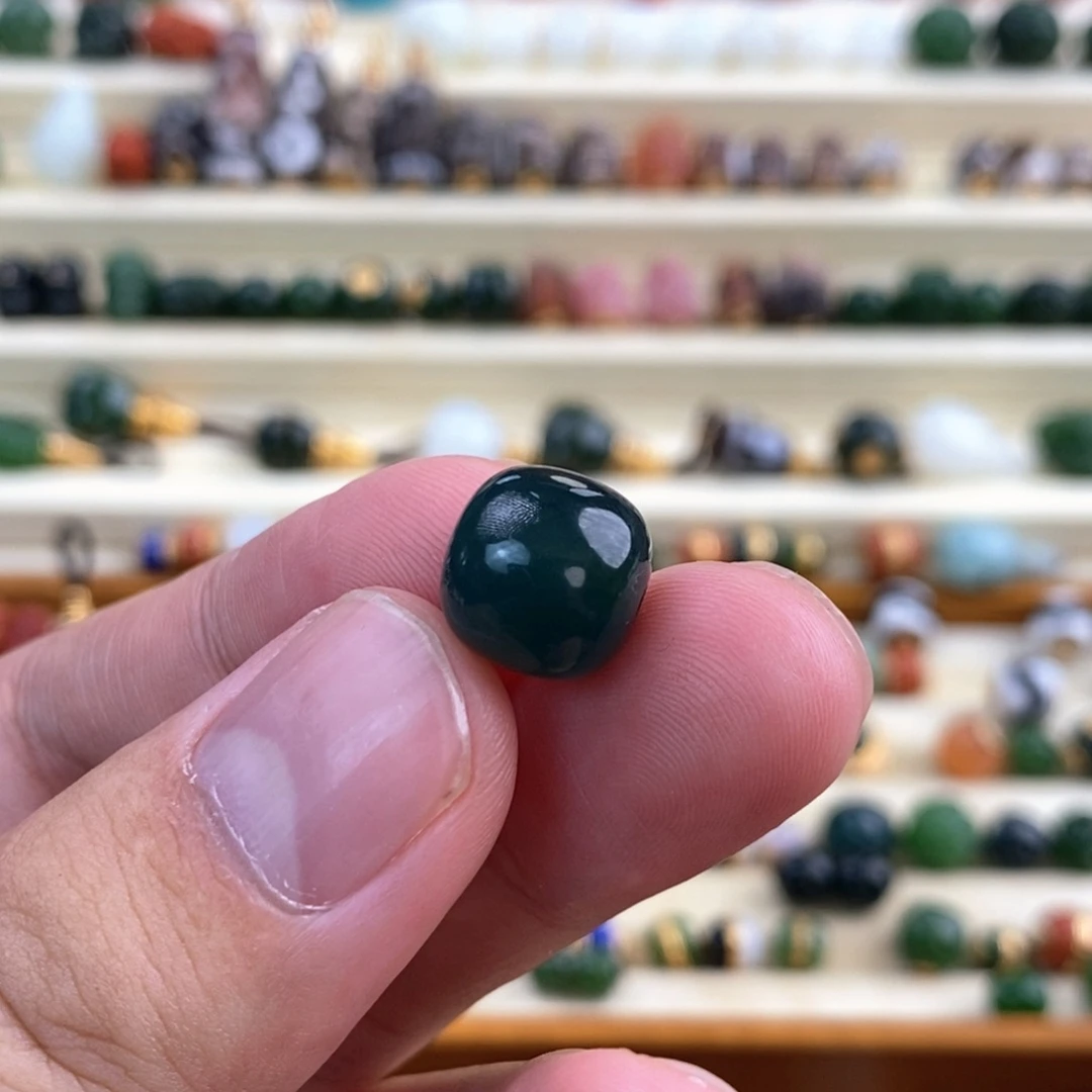 翡翠未镶嵌颈饰隔珠