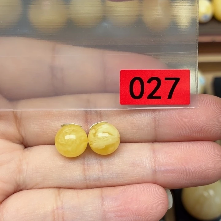 a****蜜蜡未镶嵌裸石蜜蜡9.2左右
