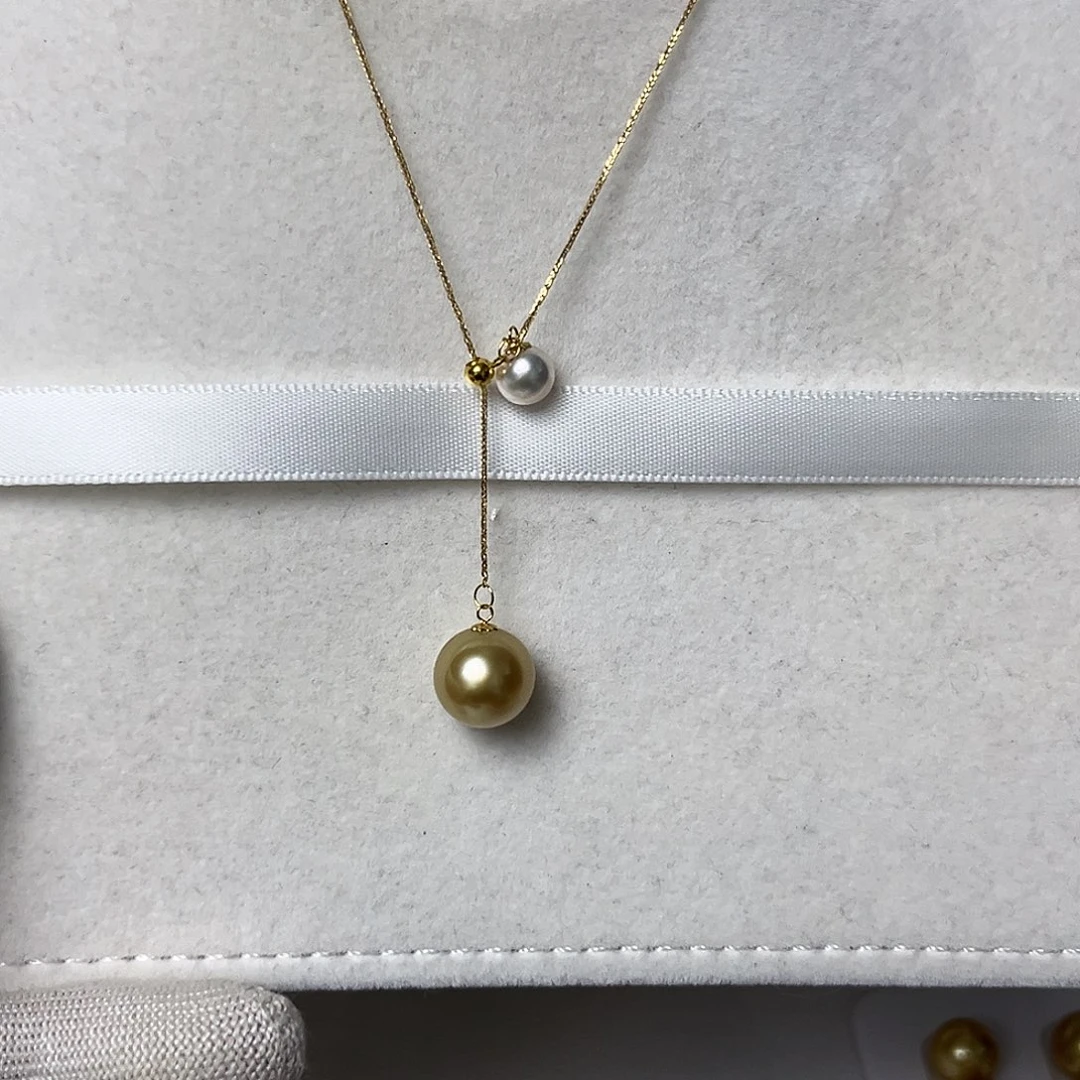 18K金镶嵌海水珍珠颈饰