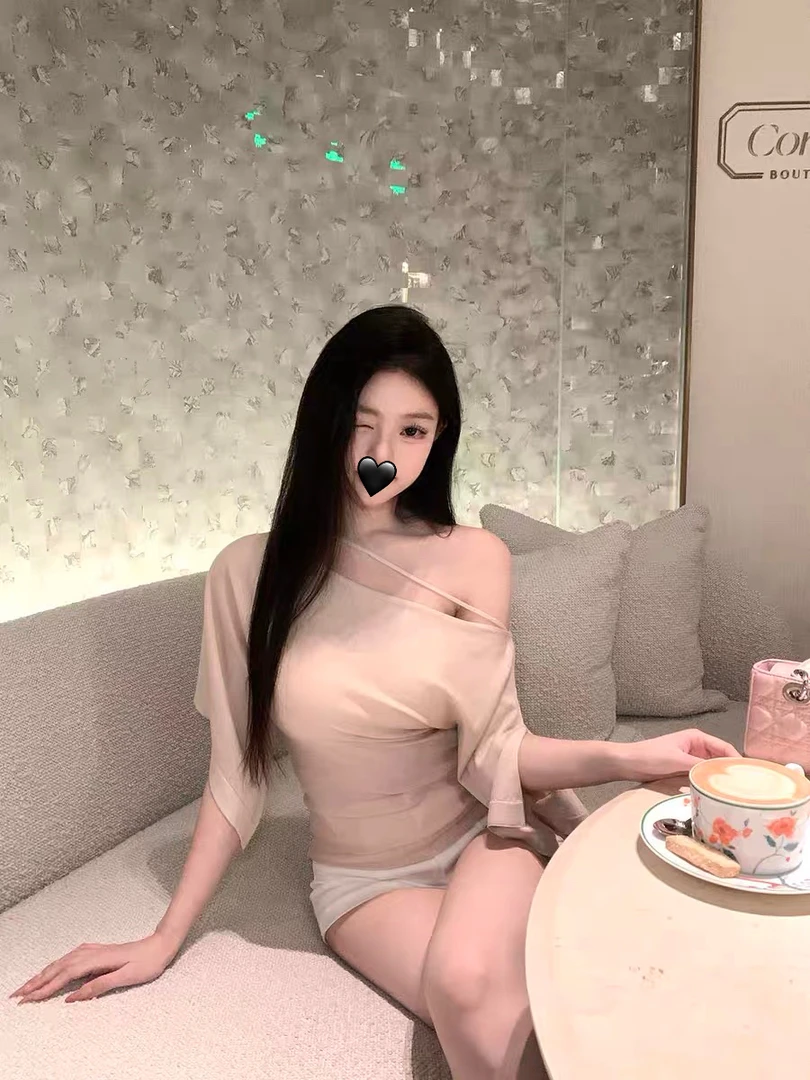 木木木【韩系氛围】设计感荡领斜肩喇叭袖纯欲羊毛混纺夏季针织上衣