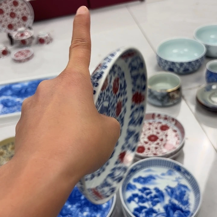 瓷片釉里红缠枝莲大胡乘景德镇