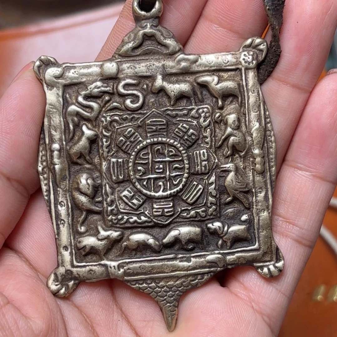 铜星月菩提吊坠项链