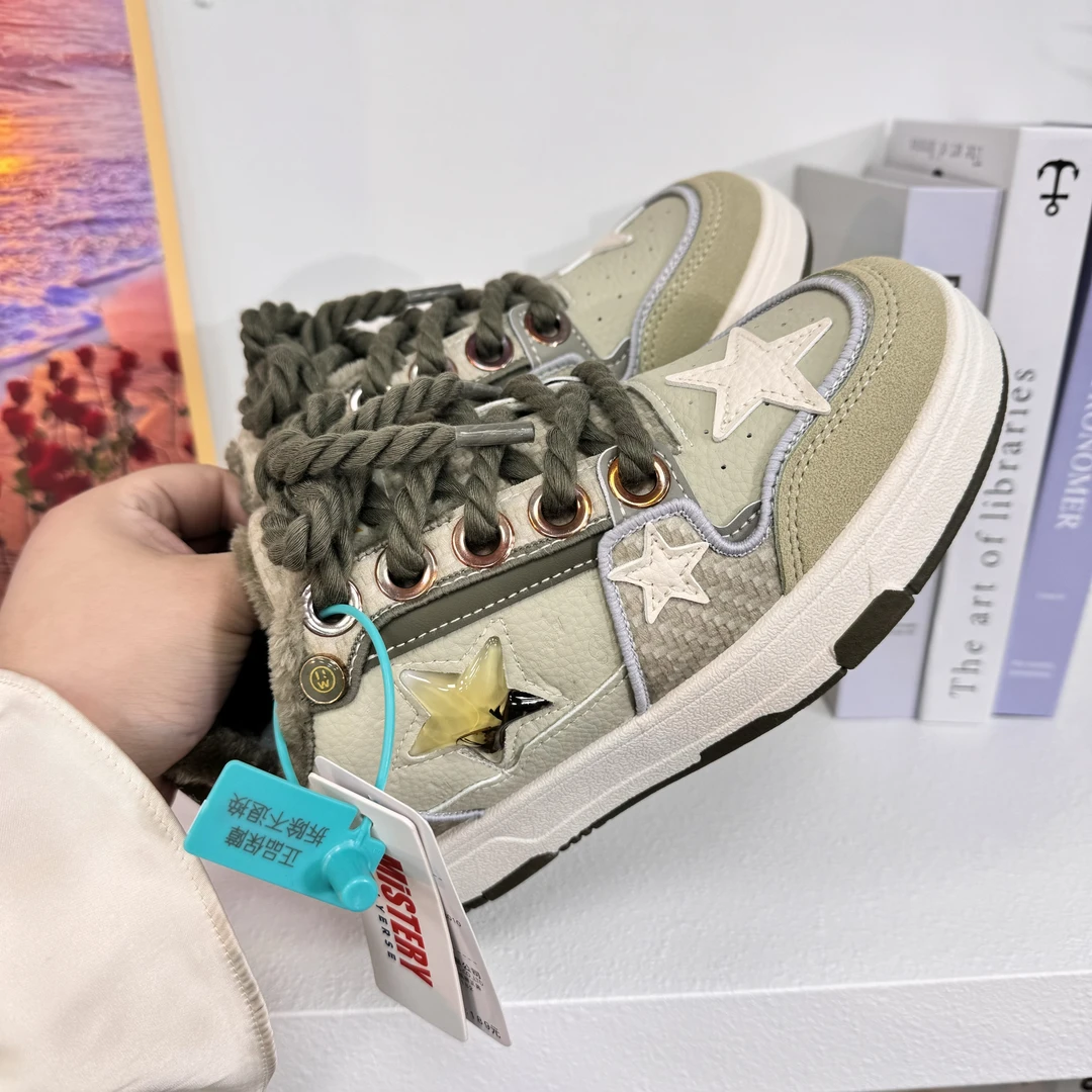1625爆款龙井系列秋冬季新款厚底复古休闲星星运动板鞋百搭面包鞋