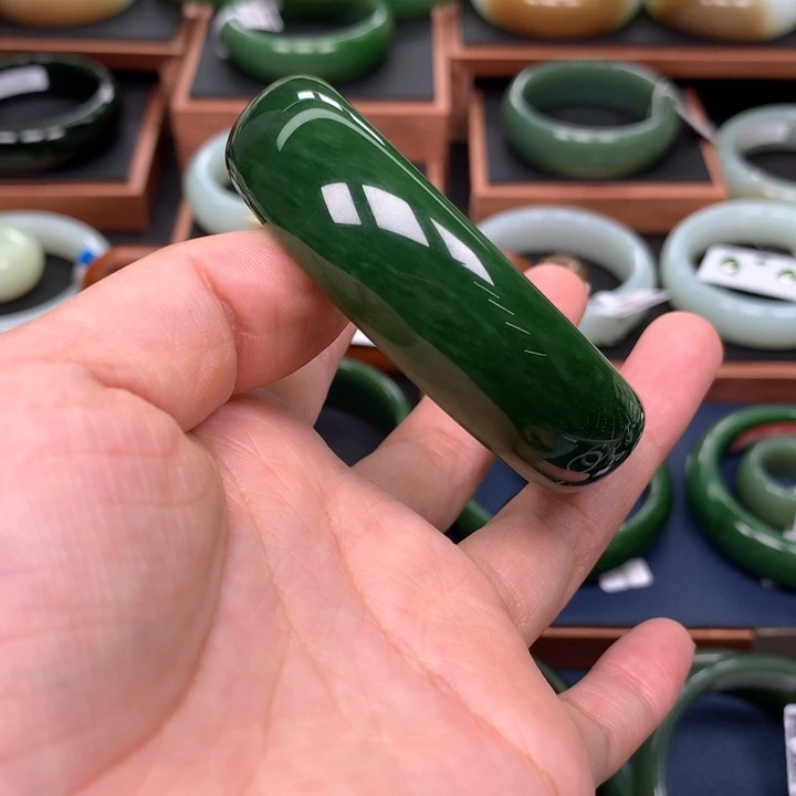 和田玉（碧玉）手镯57圈口未镶嵌