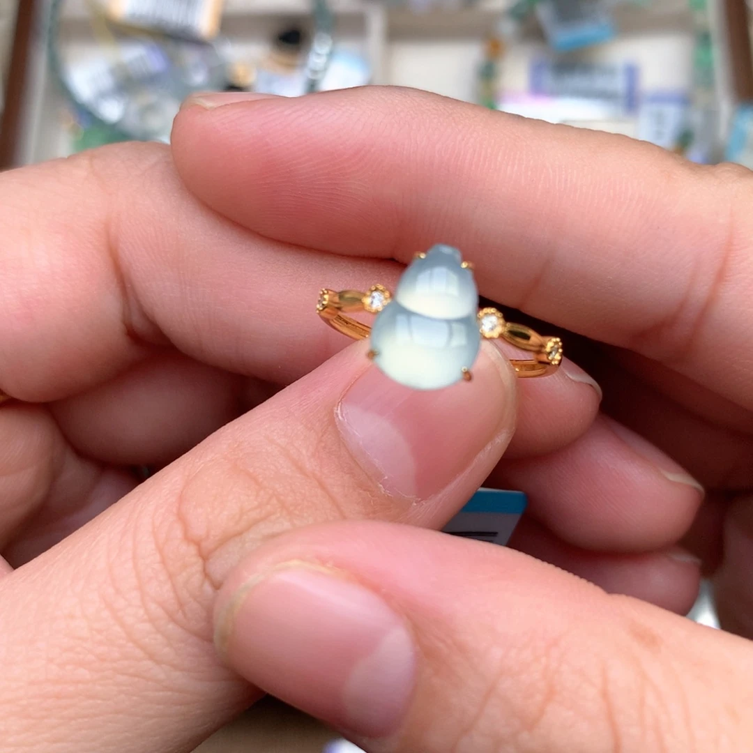 【闪购商品】18K金镶嵌挂件翡翠一