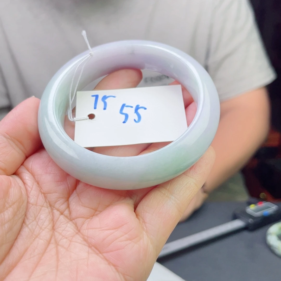 未镶嵌手镯翡翠75