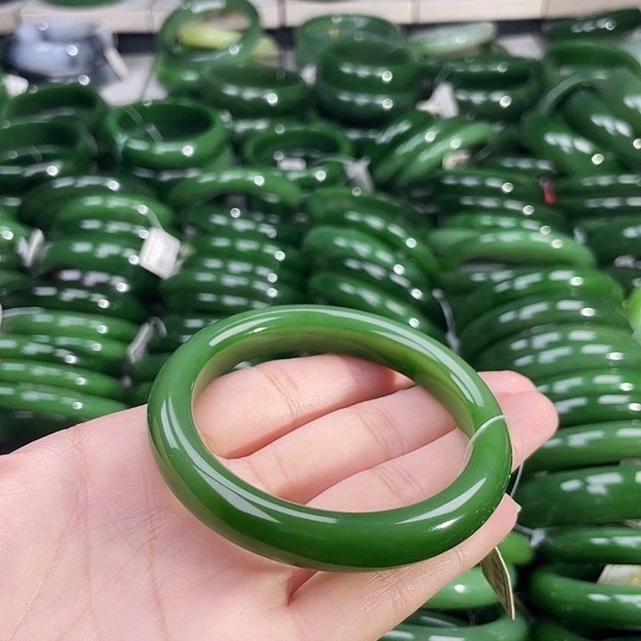 未镶嵌手镯和田玉（碧玉）