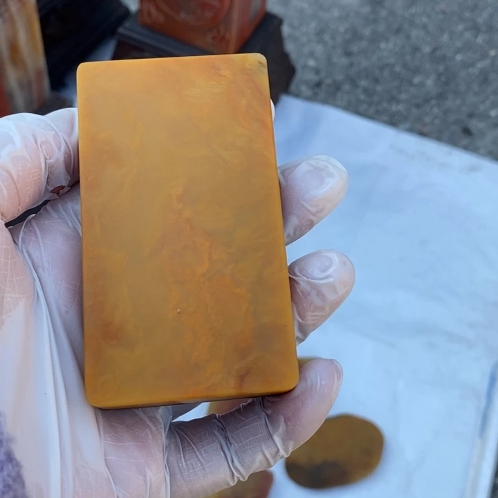 石英质玉（黄龙玉）未镶嵌挂件