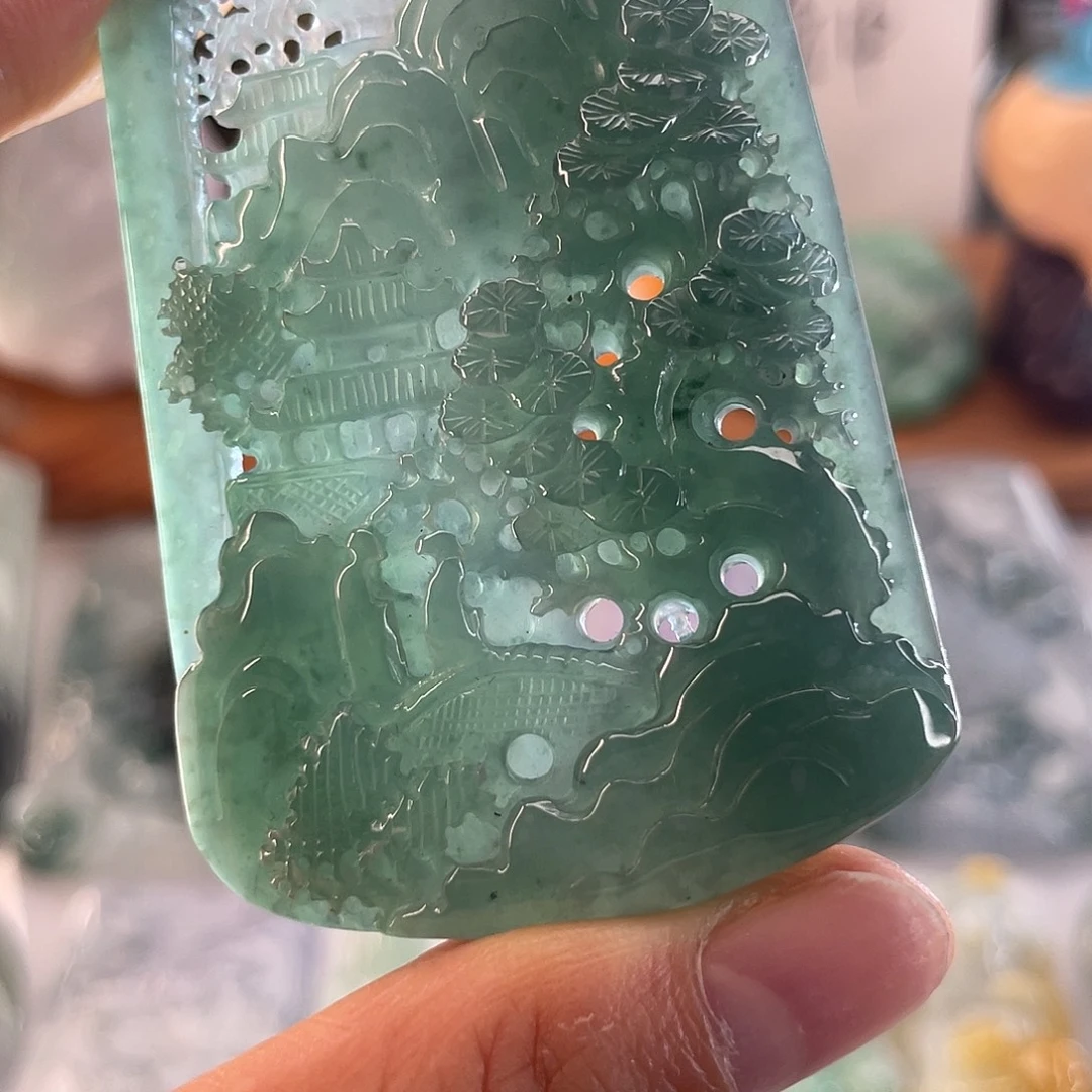 颈饰未镶嵌翡翠山水牌