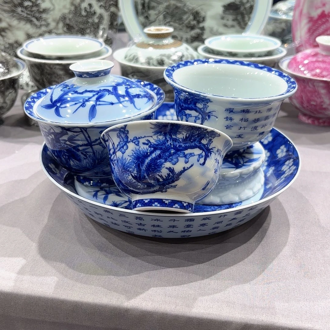 W***T瓷片景德镇瓷器精品陈列