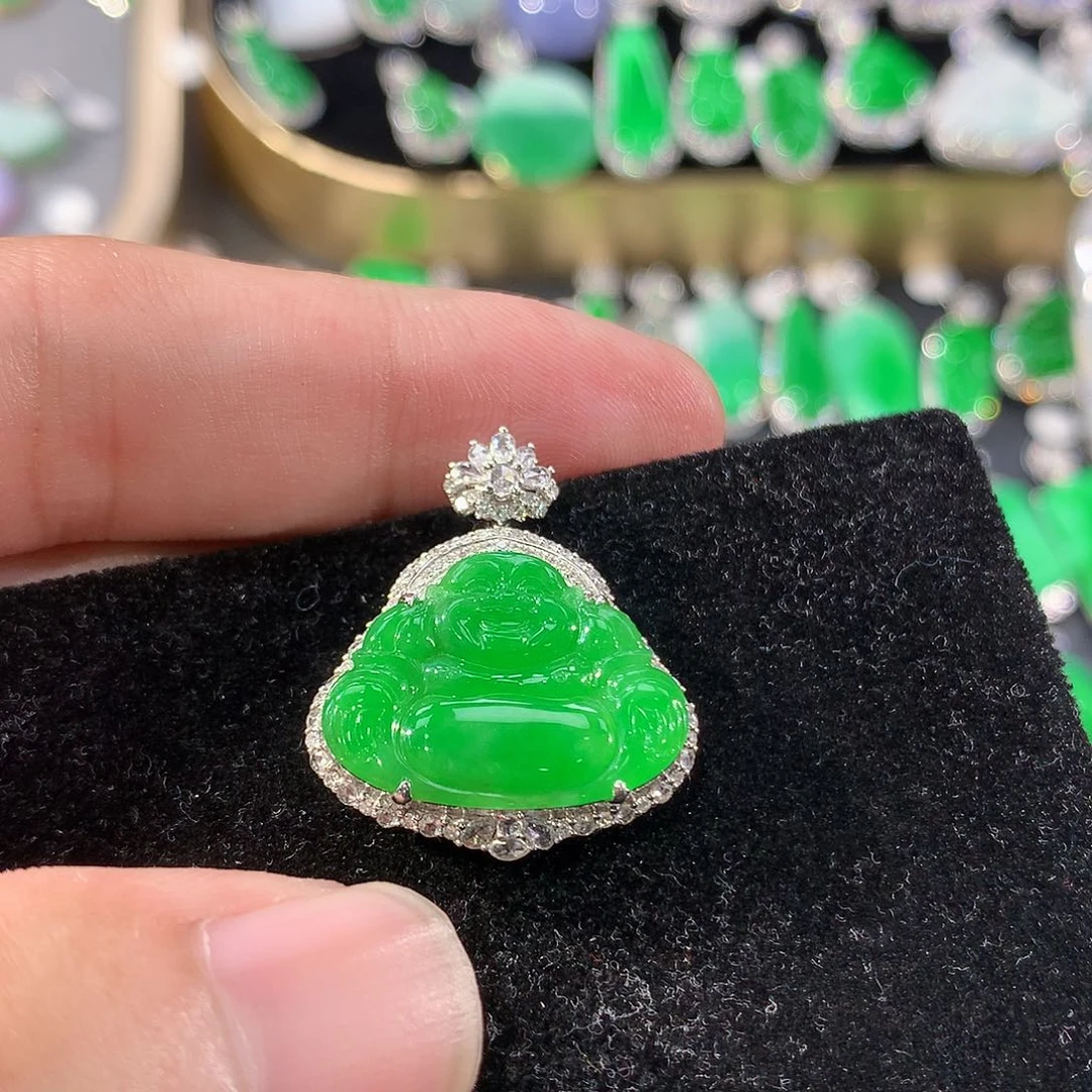 翡翠18K金镶嵌颈饰
