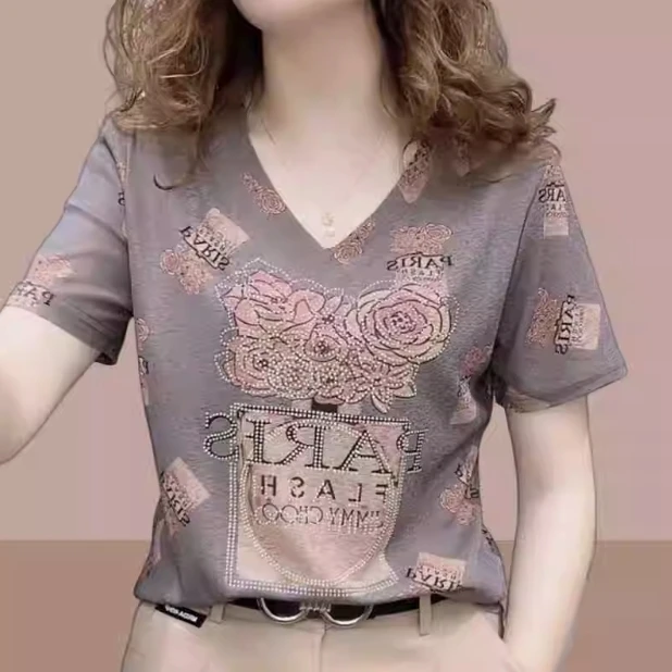 【夏季新款】高档烫v领短袖t恤女士时尚漂亮衫洋气减龄遮肉上衣玫瑰