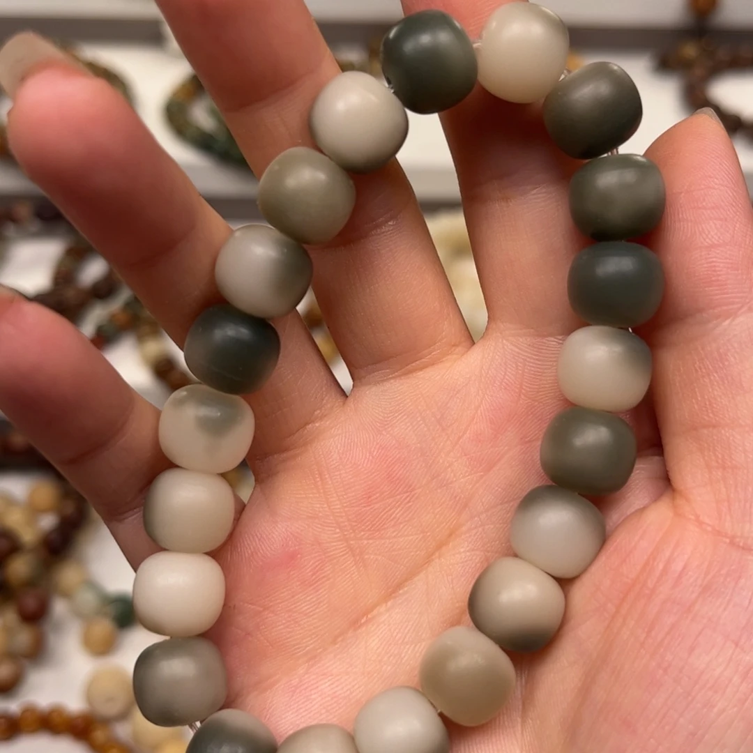 白玉菩提吊坠福利手串半山半水