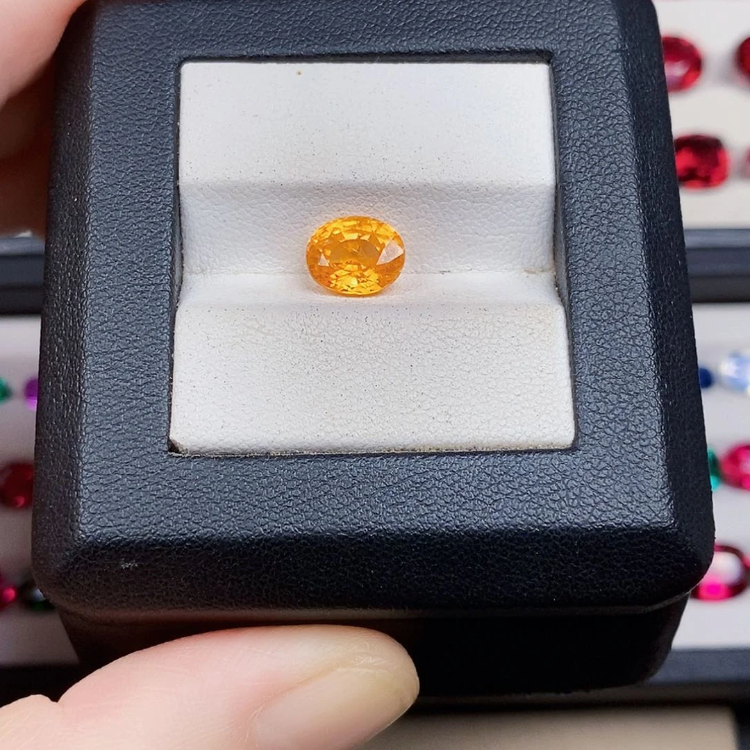 未镶嵌裸石石榴石（芬达石）3.13ct