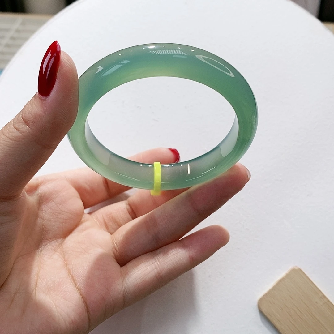 手镯玛瑙/玉髓未镶嵌54