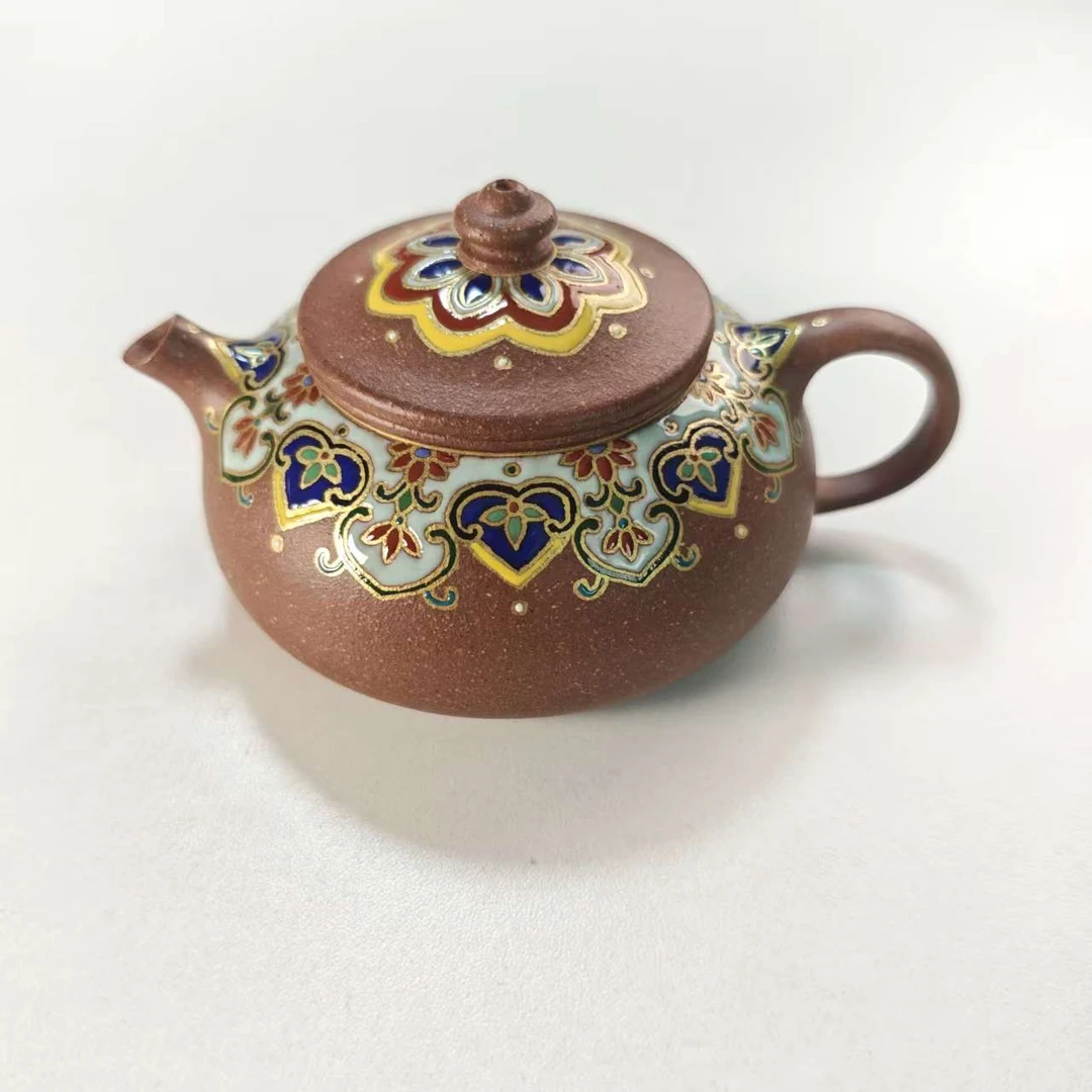 lot015-王兰芳-豆红段 珐琅彩寒江-180cc