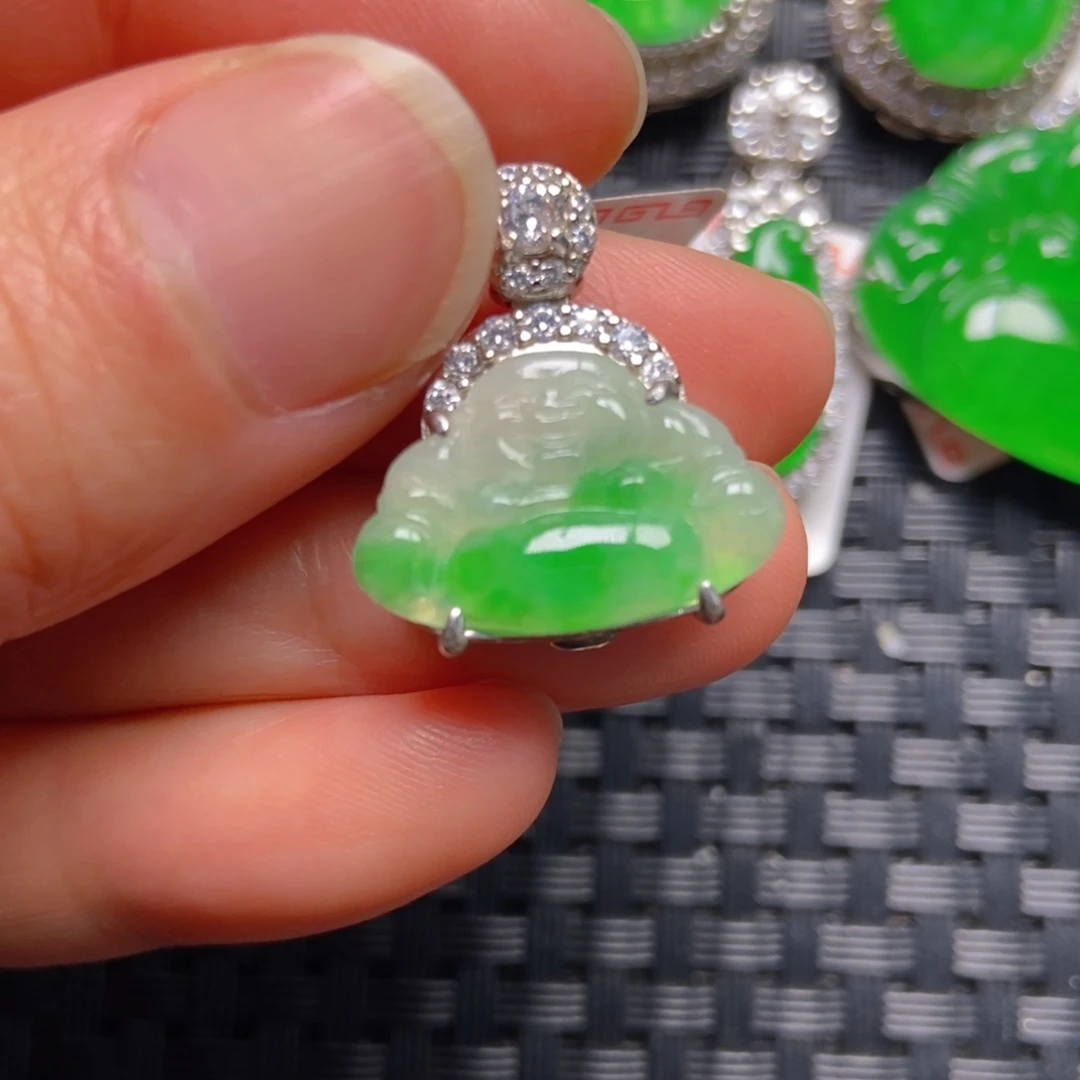 翡翠银S925镶嵌颈饰佛公吊坠