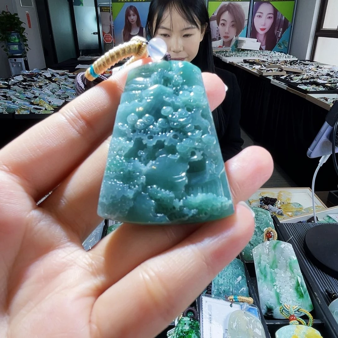 颈饰未镶嵌翡翠一