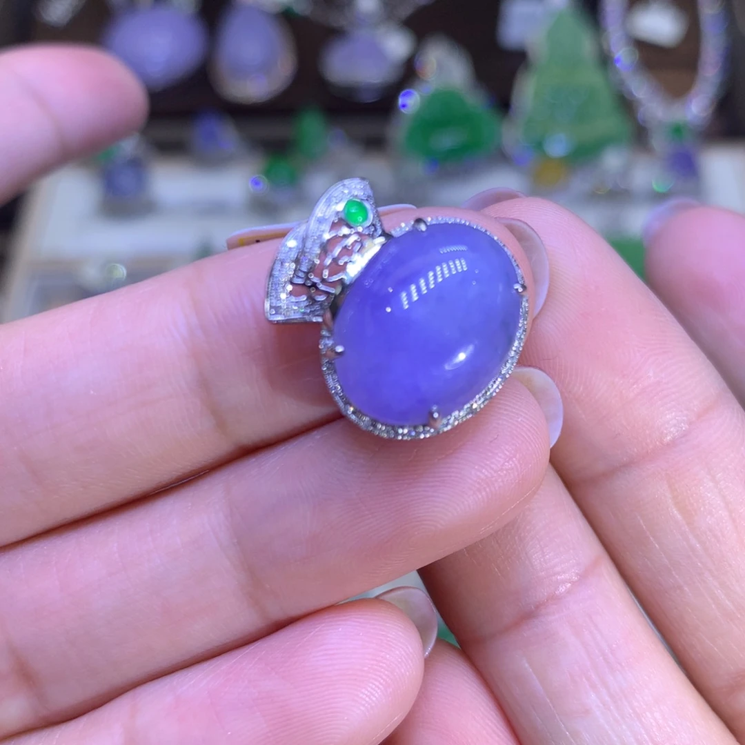 翡翠挂件18K金镶嵌翡翠