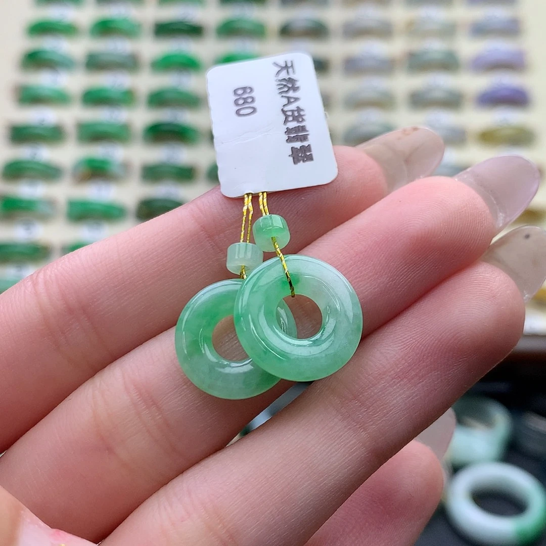 翡翠未镶嵌戒指甜甜圈