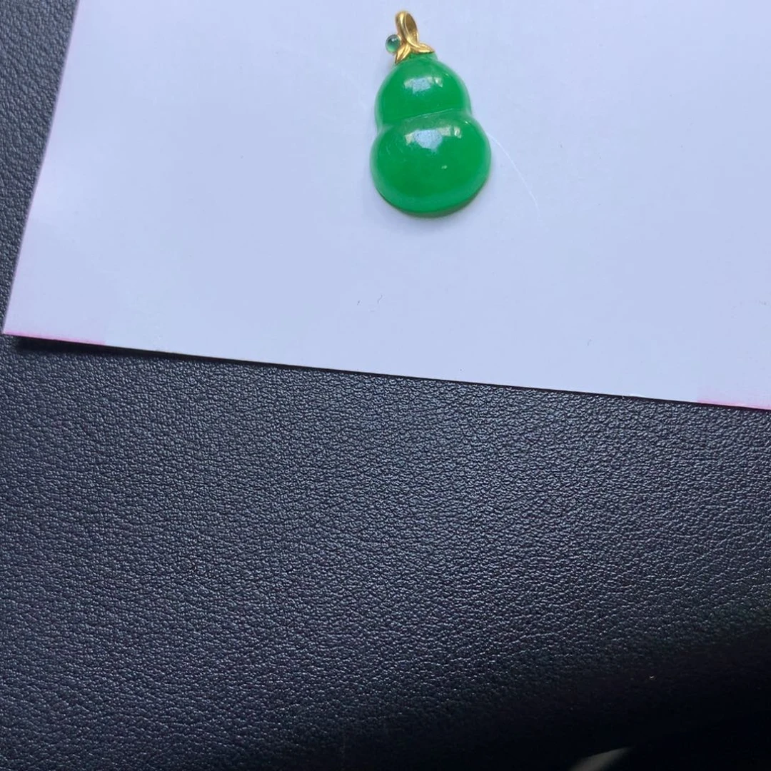 焱***18k精致满绿玉葫芦