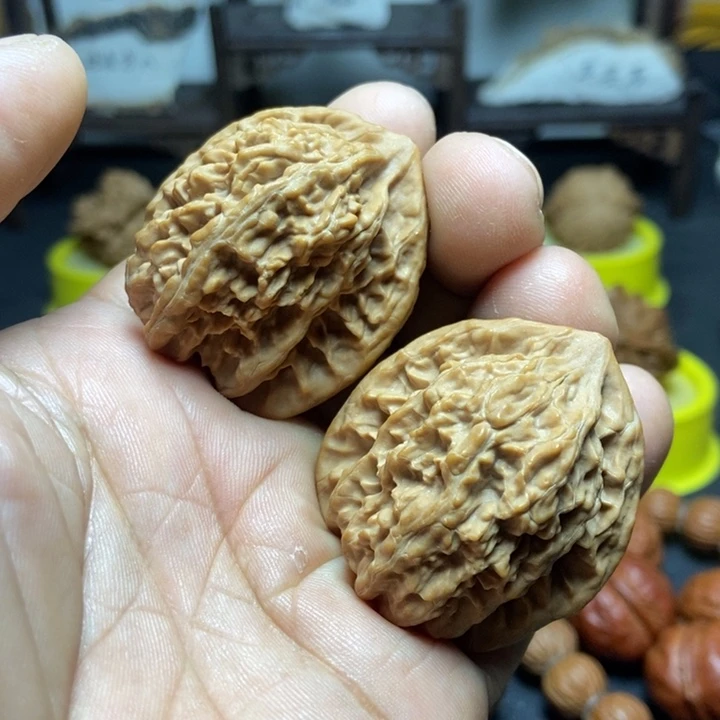 白枝/白酸枝（红酸枝木类）虎头