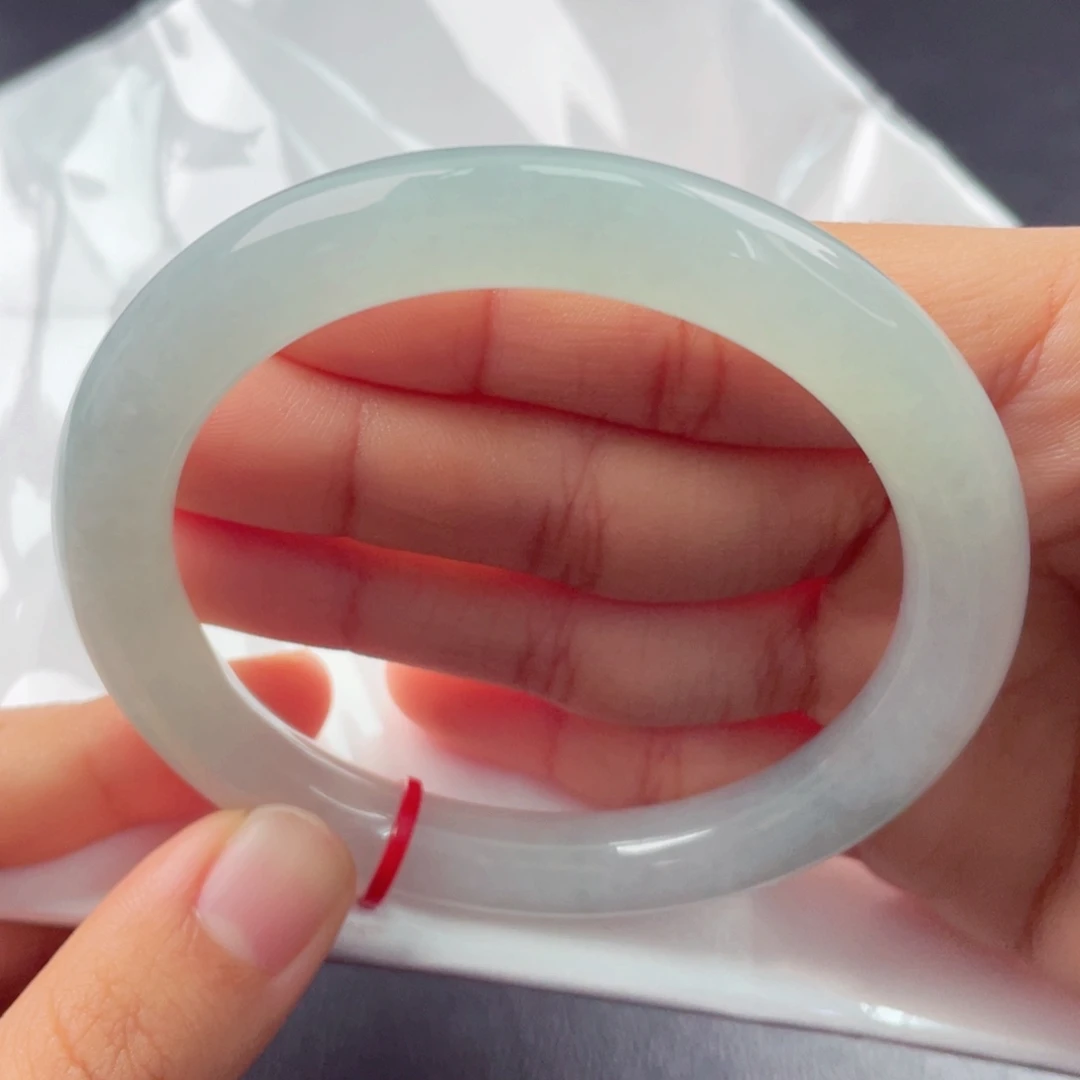 翡翠未镶嵌手镯（圆镯）58.8圈