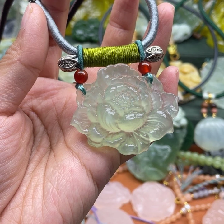 蛇纹石玉合金颈饰