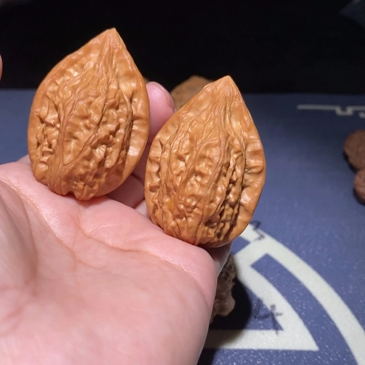 一***念吊坠文玩核桃红缨枪