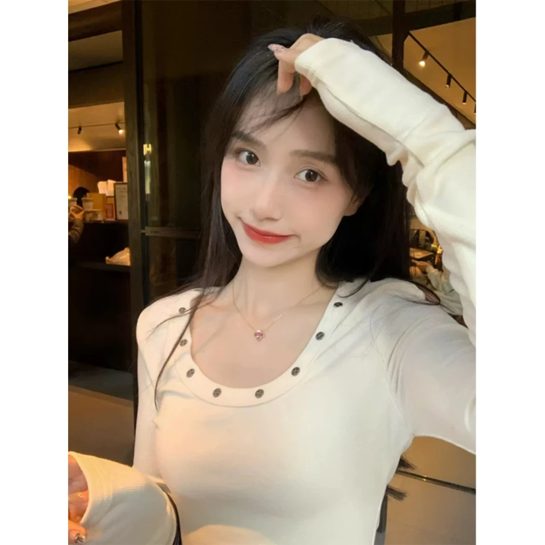 M.M推荐  纯欲铆钉白色修身打底  JY3201