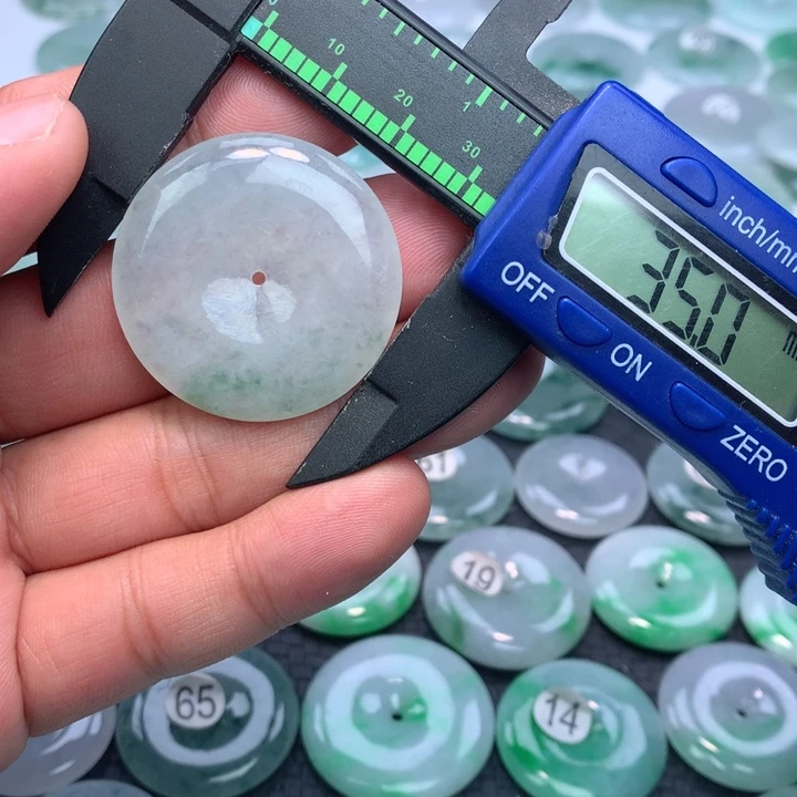 翡翠颈饰未镶嵌缅甸天然A货翡翠