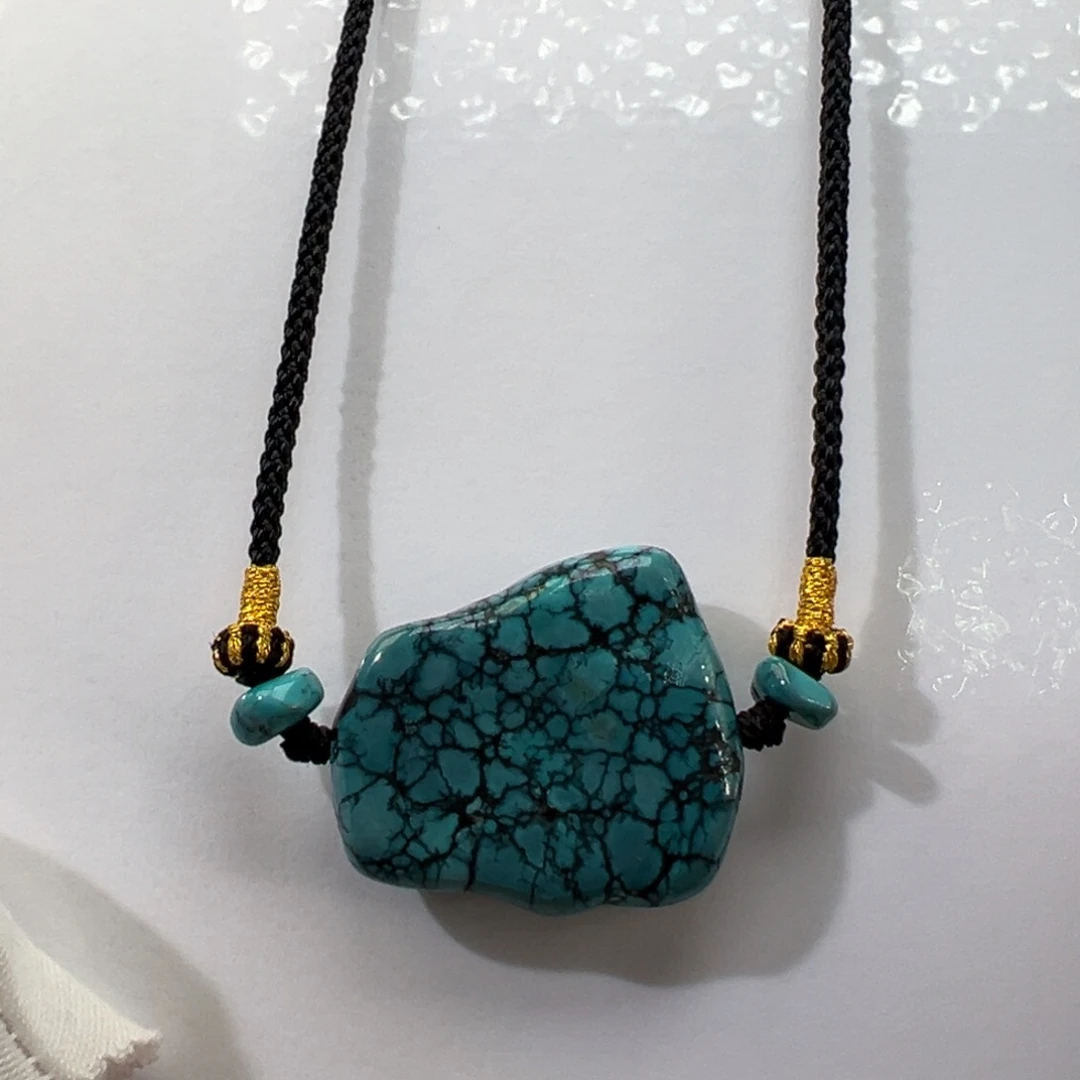 绿松石未镶嵌挂件