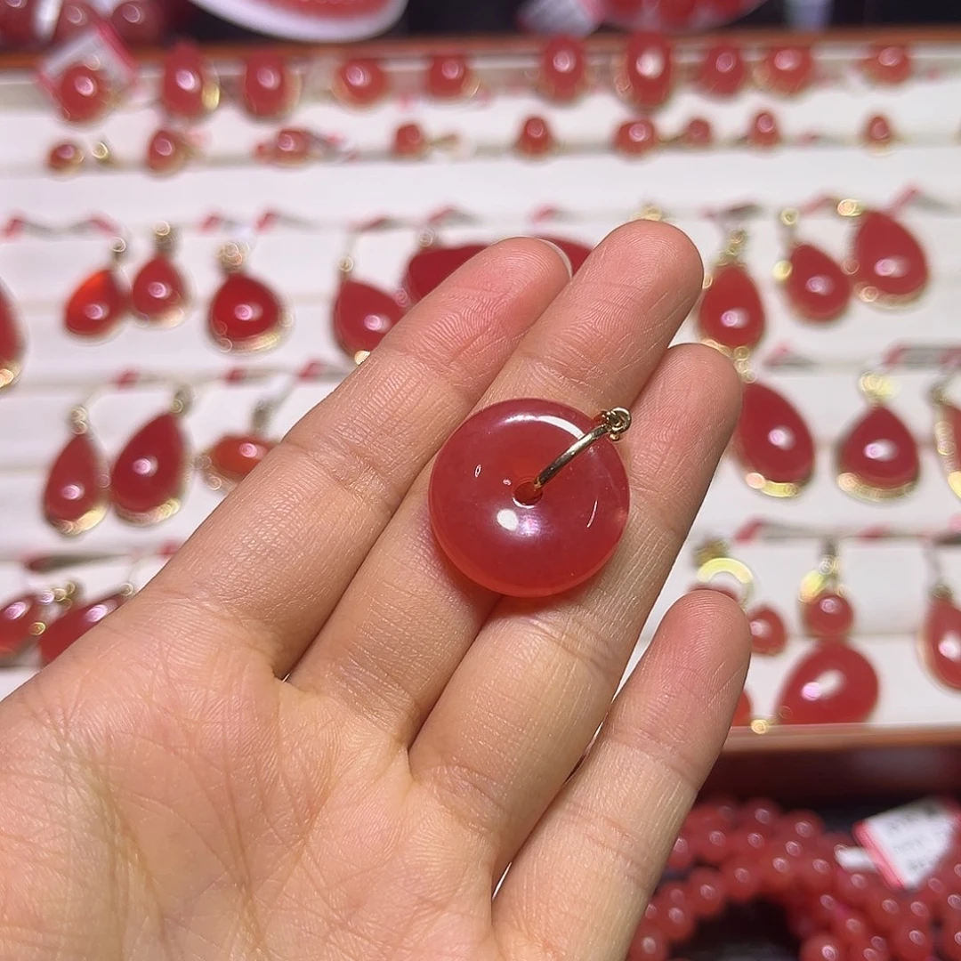 18K金镶嵌菱锰矿（红纹石）颈饰